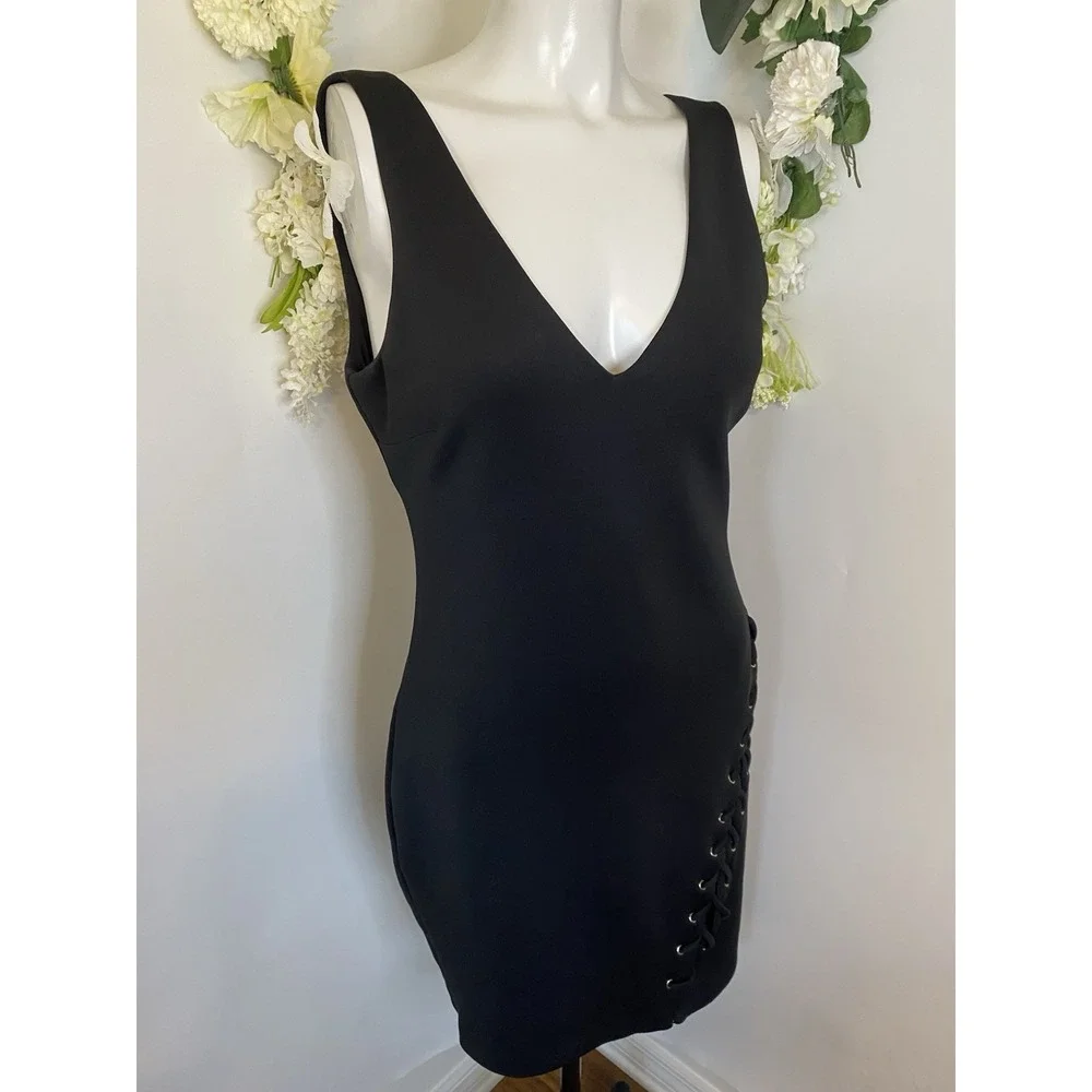 Guess Bodycon Knit‎ Dress Black Gold Braided Detail Sexy Clubwear Size 10 NWOT - Picture 6 of 16